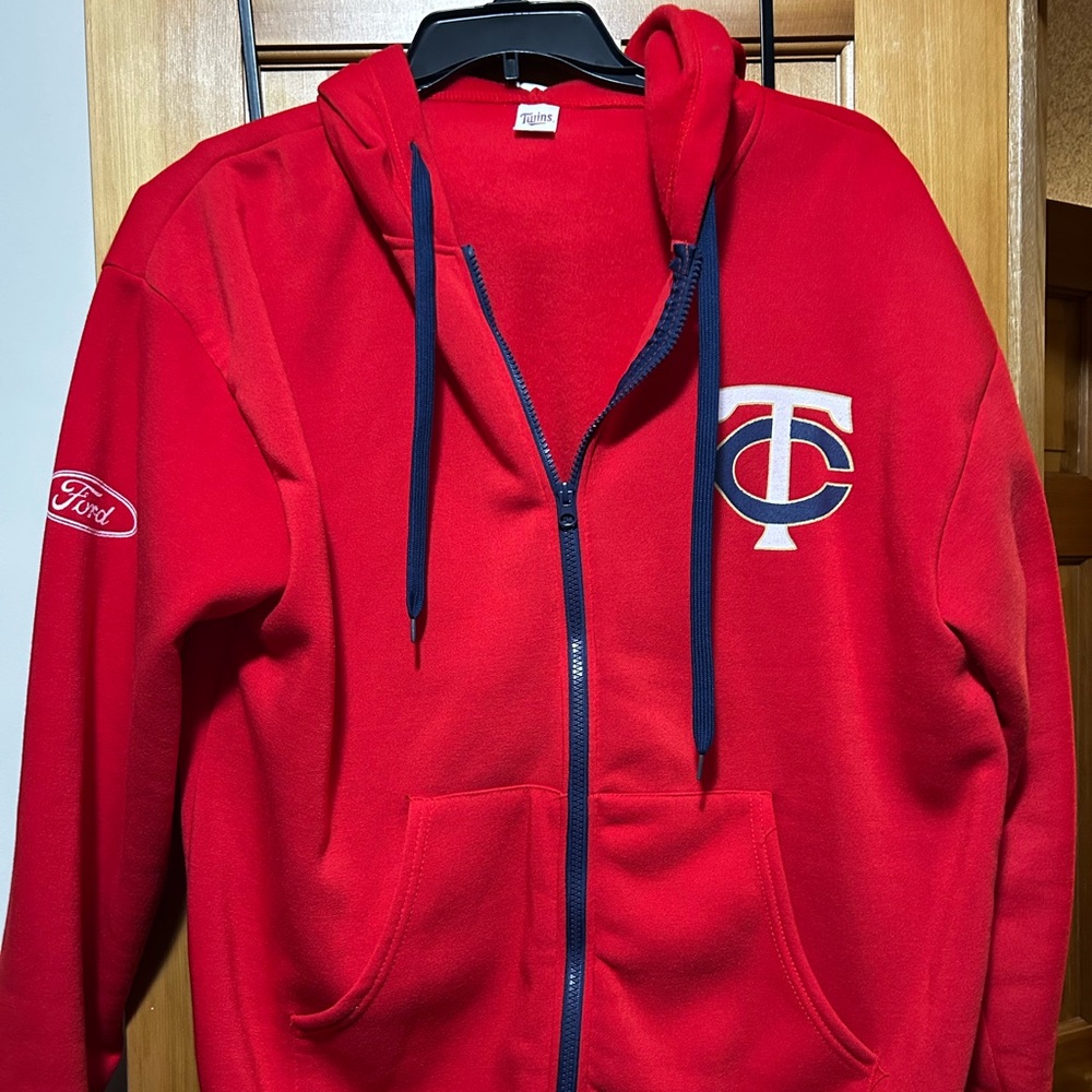 Minnesota Twins Hooded Zip up Sweatshirt